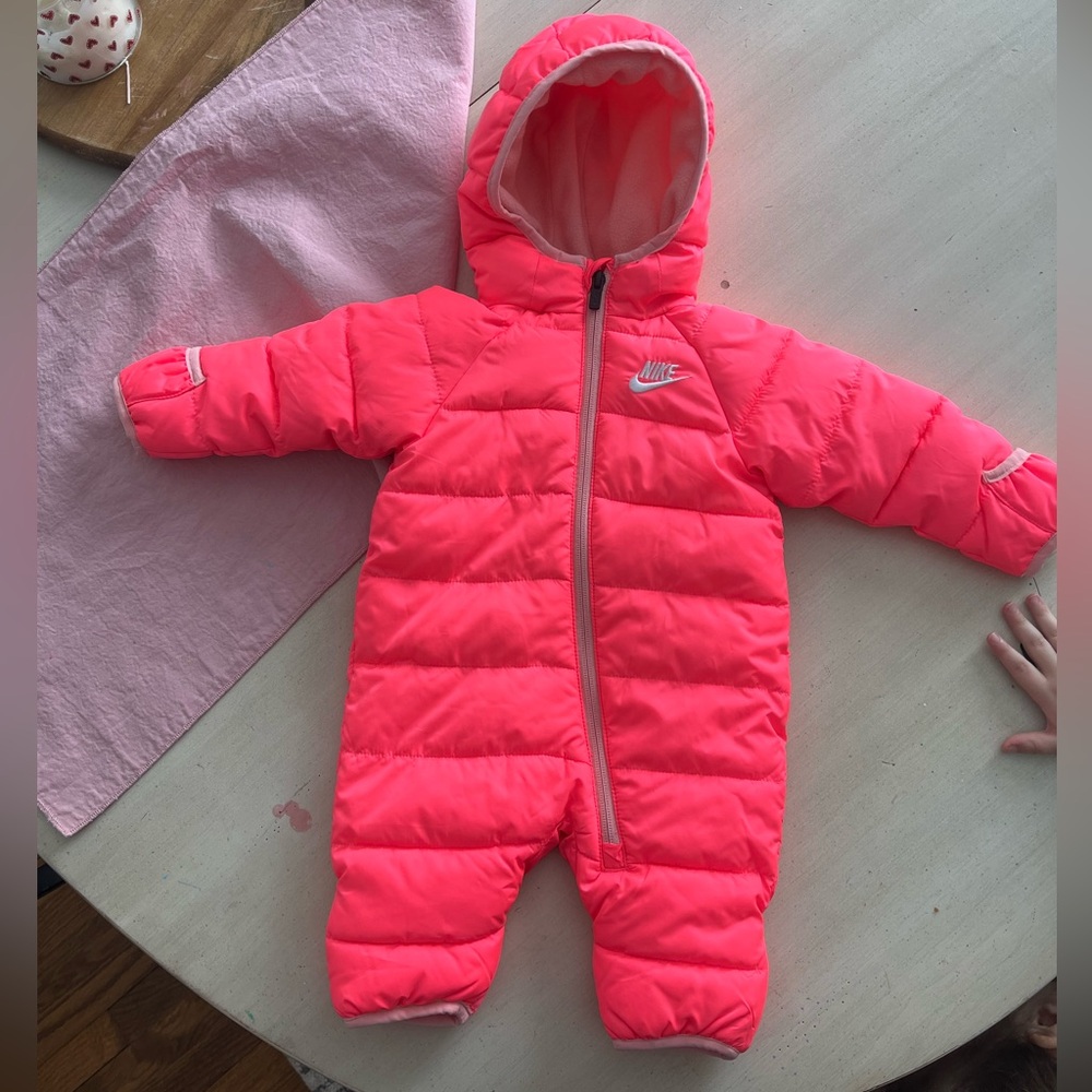 NWT NIKE baby fully lined snowsuit